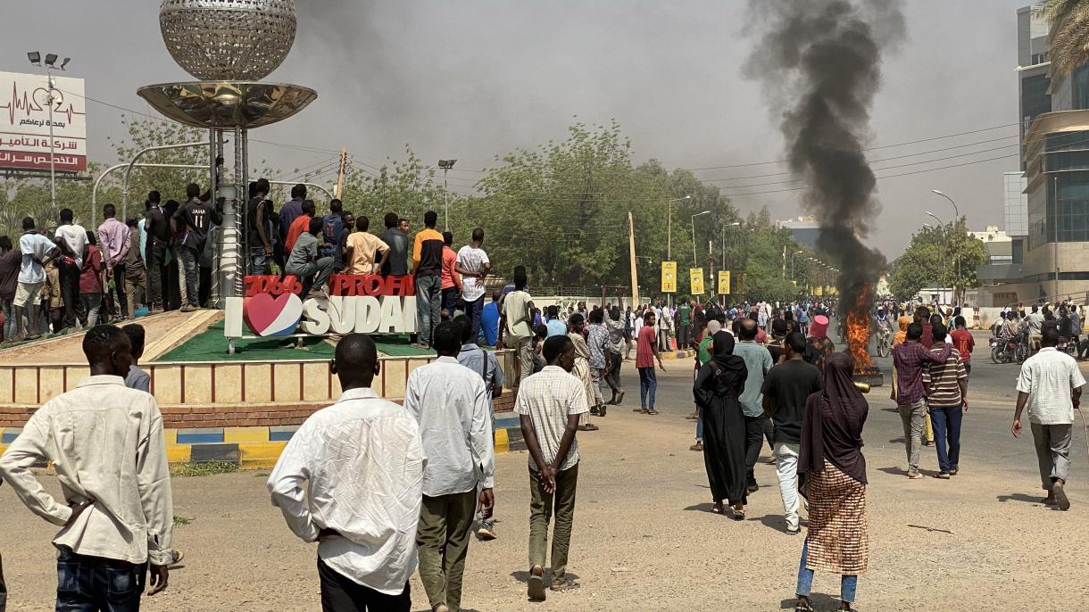 Sudanlylar Harby Agdarlyşyga Garşy Köçä Çykdy