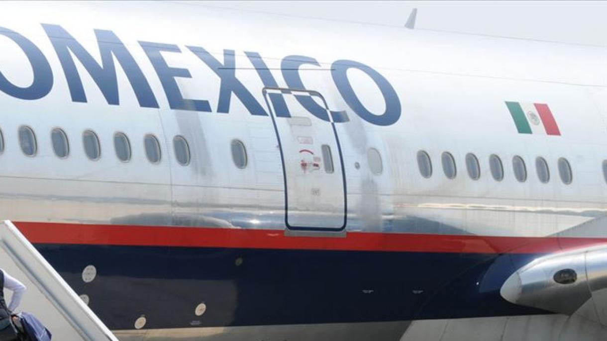 Dimite de su cargo la ministra mexicana por reacciones después de hacer esperar un vuelo