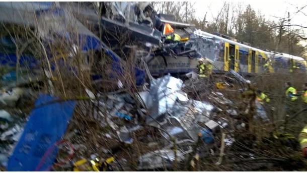德国巴伐利亚列车相撞死者升至9人