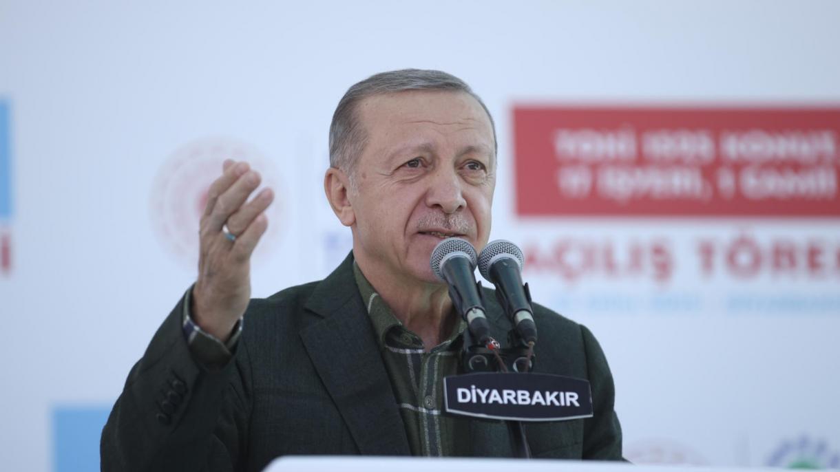 土耳其总统在迪亚巴克尔发表讲话