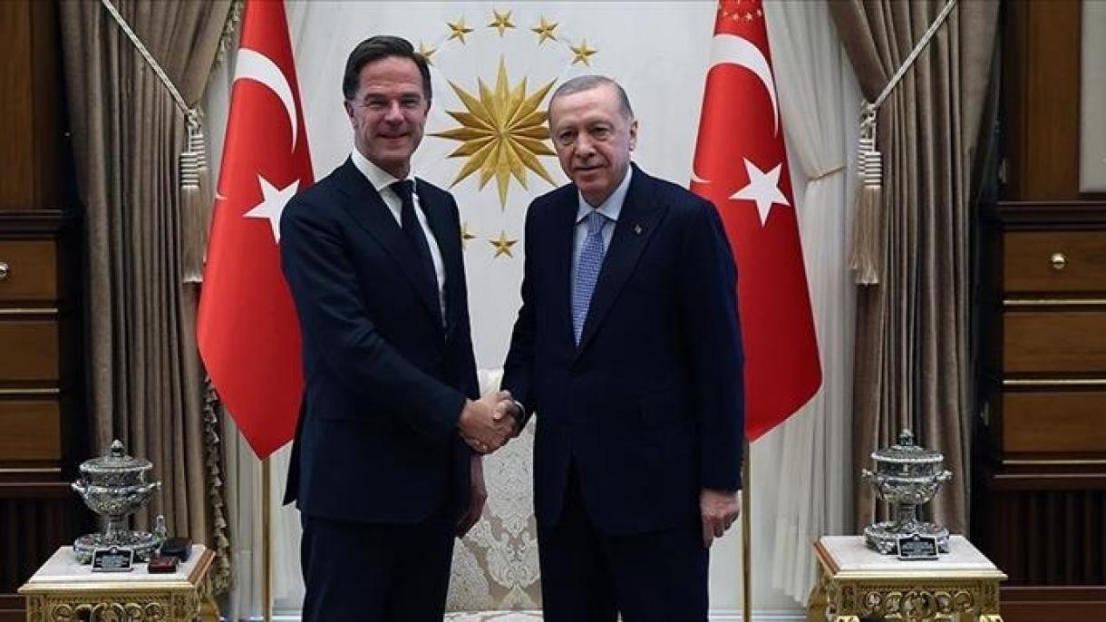 Erdogan Bilen Rutte Telefon Arkaly Söhbetdeşlik Geçirdi