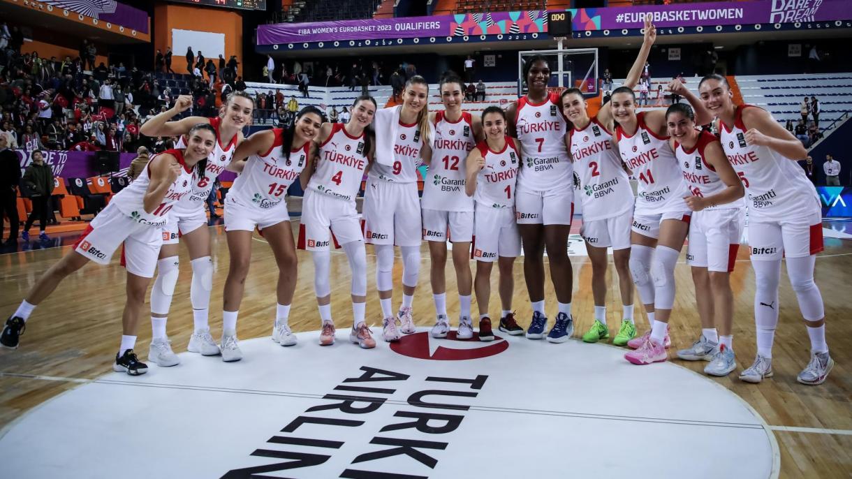 A Milli Kadın Basketbol Takımı.jpg