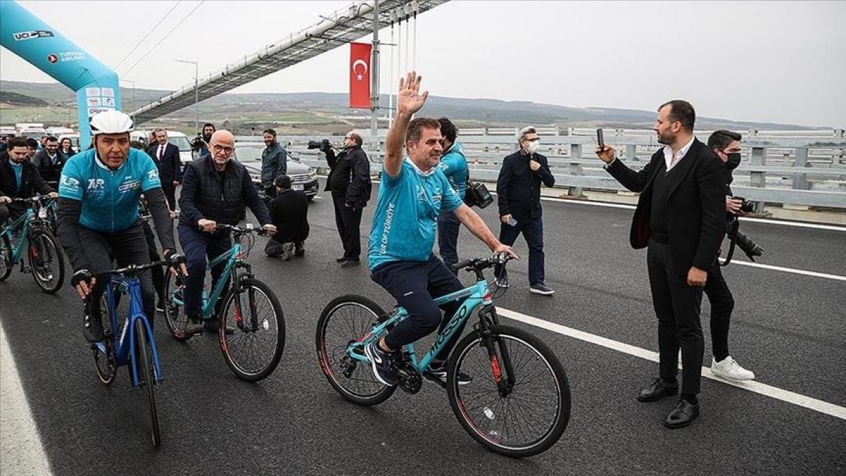 برگزاری تور دوچرخه‌سواری جام ریاست‌جمهوری ترکیه با حضور خبرنگاران در چاناک‌قلعه