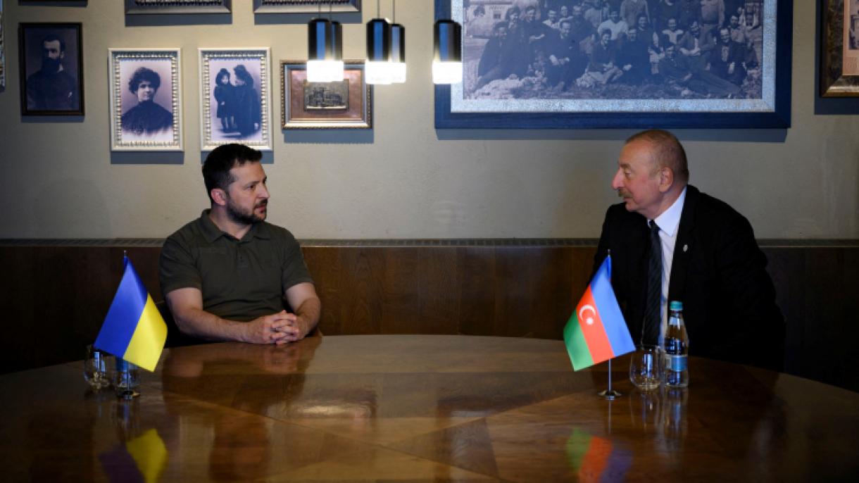 阿塞拜疆与乌克兰两国总统通电