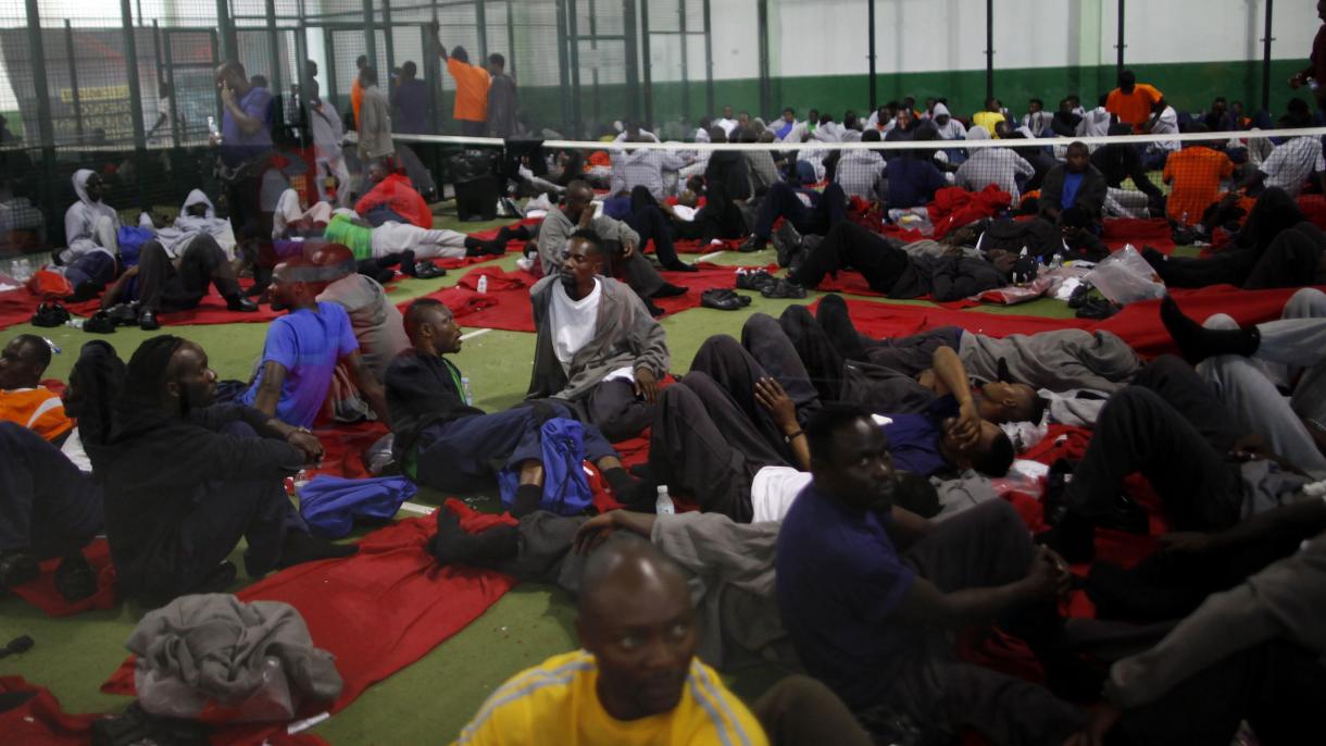 نجات 339 مهاجر غیرقانونی در دریای مدیترانه