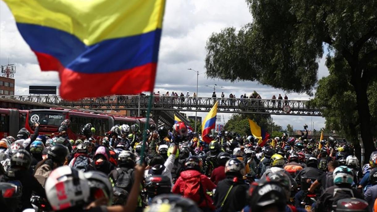 Alcaldía de Bogotá y motociclistas acuerdan reforma a un decreto de seguridad después de protestas