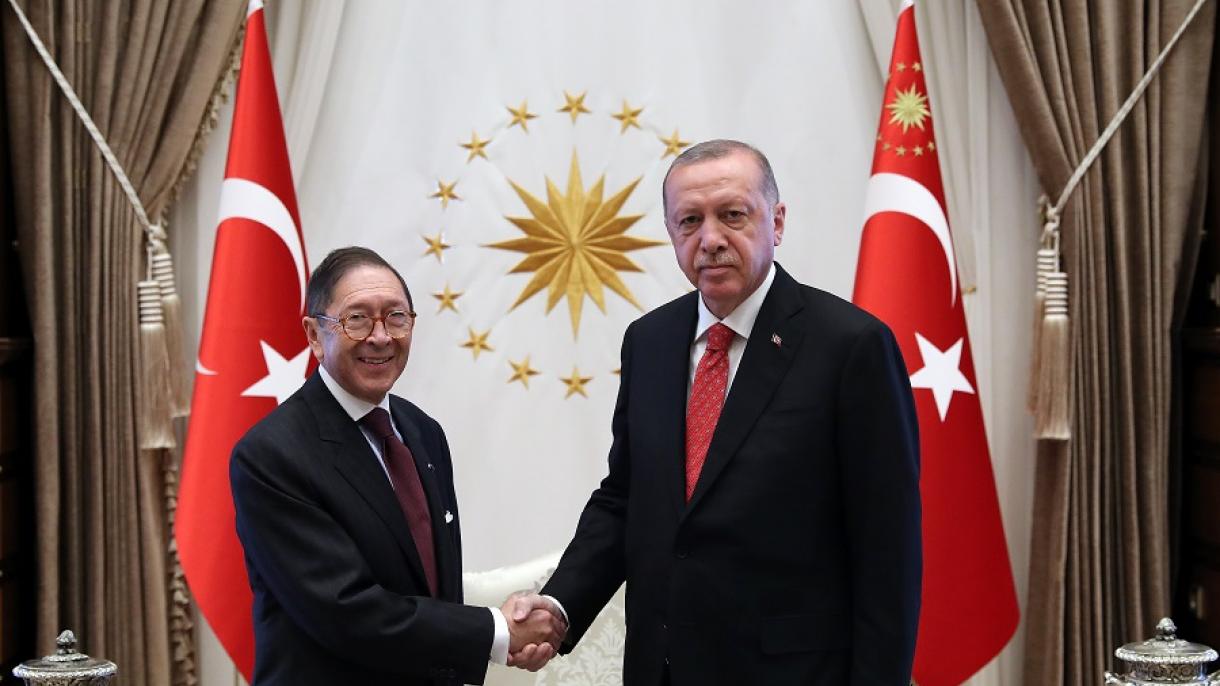 El presidente Erdogan recibe al embajador de Colombia