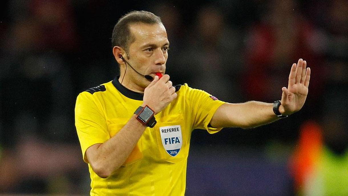 Cüneyt Cakir török bírót megbízta UEFA