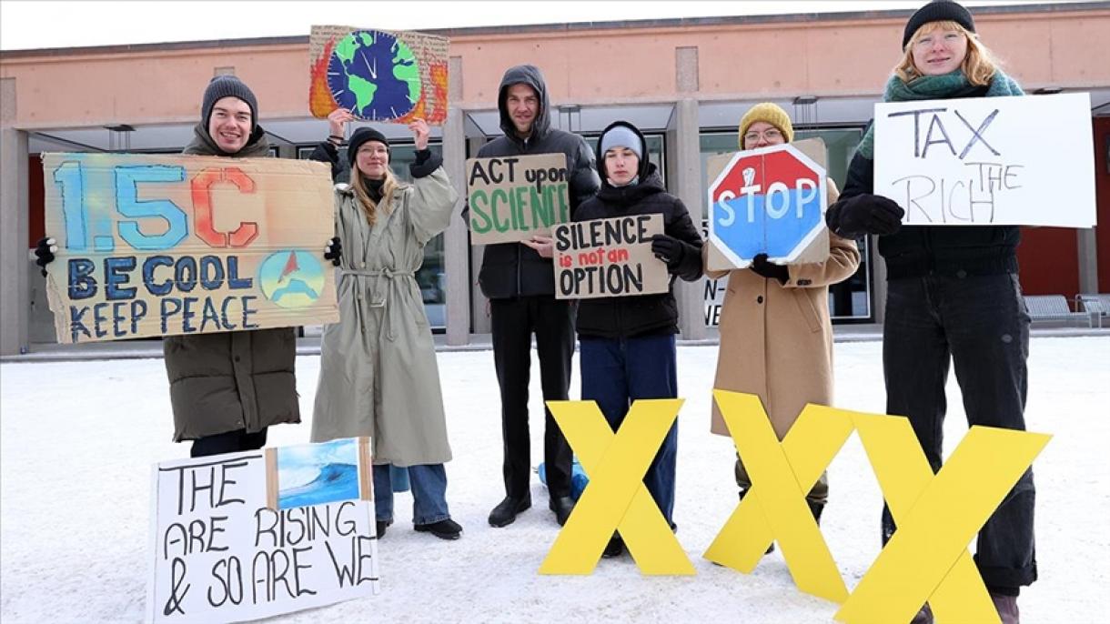 Activistas ambientales y climáticos protestaron el WEF
