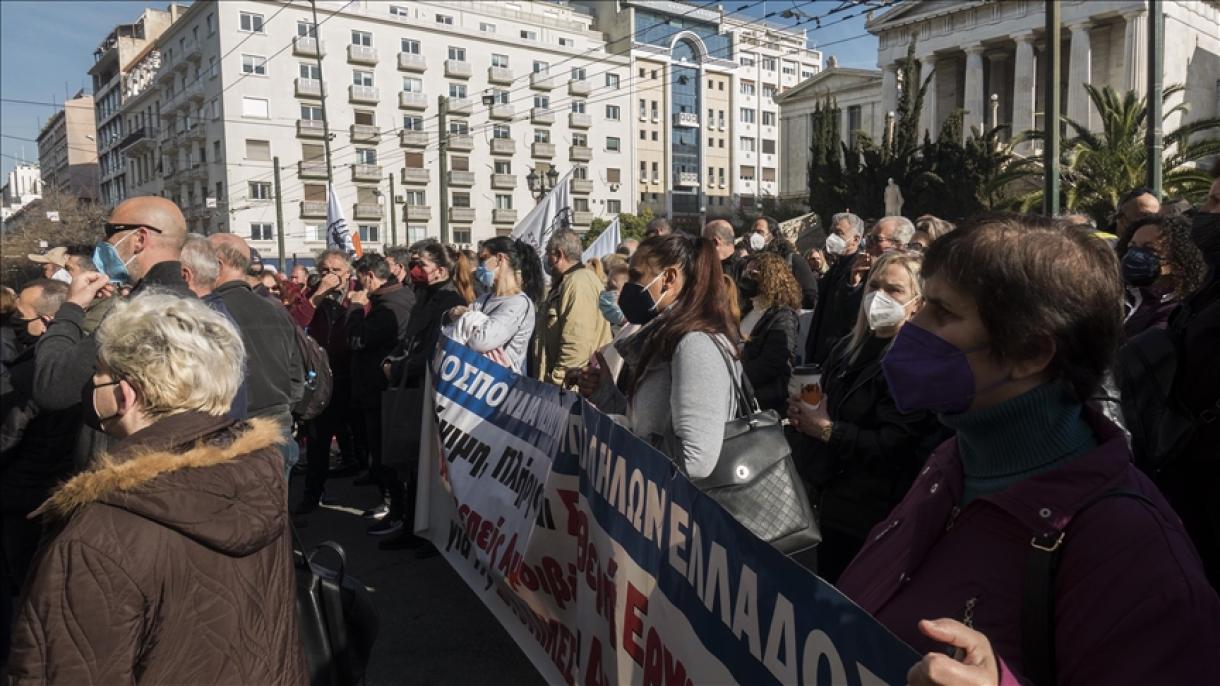 Sztrájkba kezdtek az egészségügyi dolgozók Görögországban