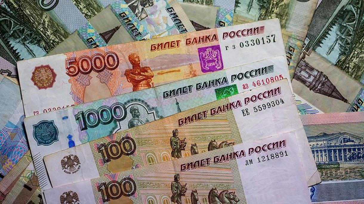 Ρωσία: 100 δισ. ρούβλια δαπανήθηκαν από τον κρατικό προϋπολογισμό λόγω χρεοκοπίας τραπεζών
