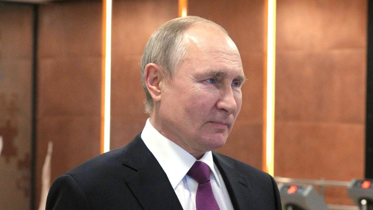 Putin ha guadagnato 9,9 milioni di rubli nel 2020