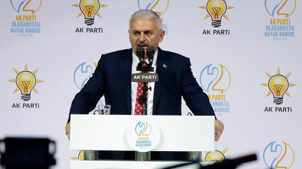 Új török miniszterelnök: Binali Yildirim