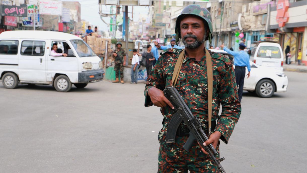 也门政府军与胡塞武装发生冲突