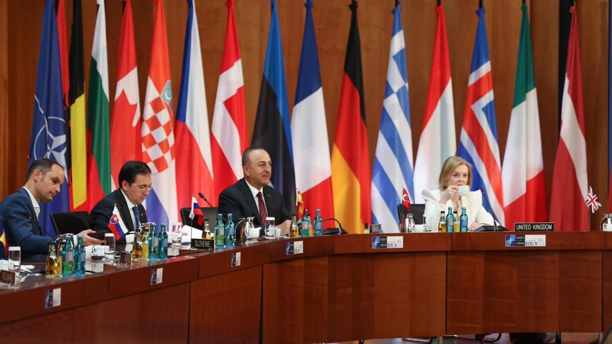 Τσαβούσογλου: Δεν είμαστε αντίθετοι με την διεύρυνση του ΝΑΤΟ αλλά στην στήριξη της τρομοκρατίας