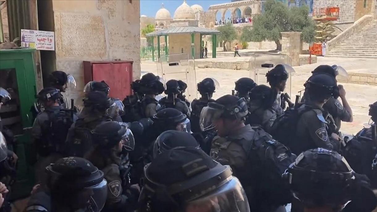 La policía israelí interviene en protesta de palestinos