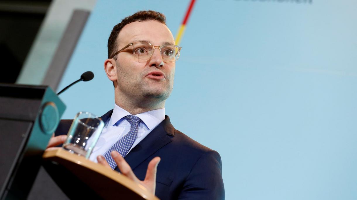 Felhívással fordult a lakossághoz Jens Spahn