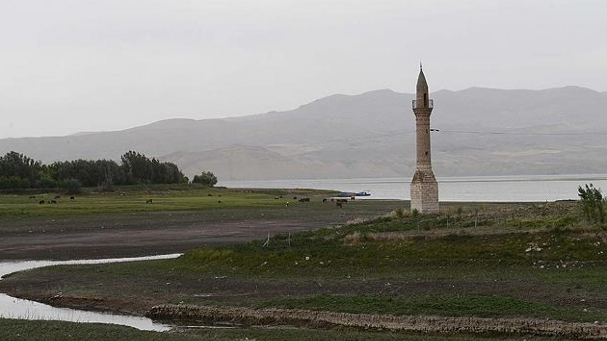 Battalgazi magányos minaretjei