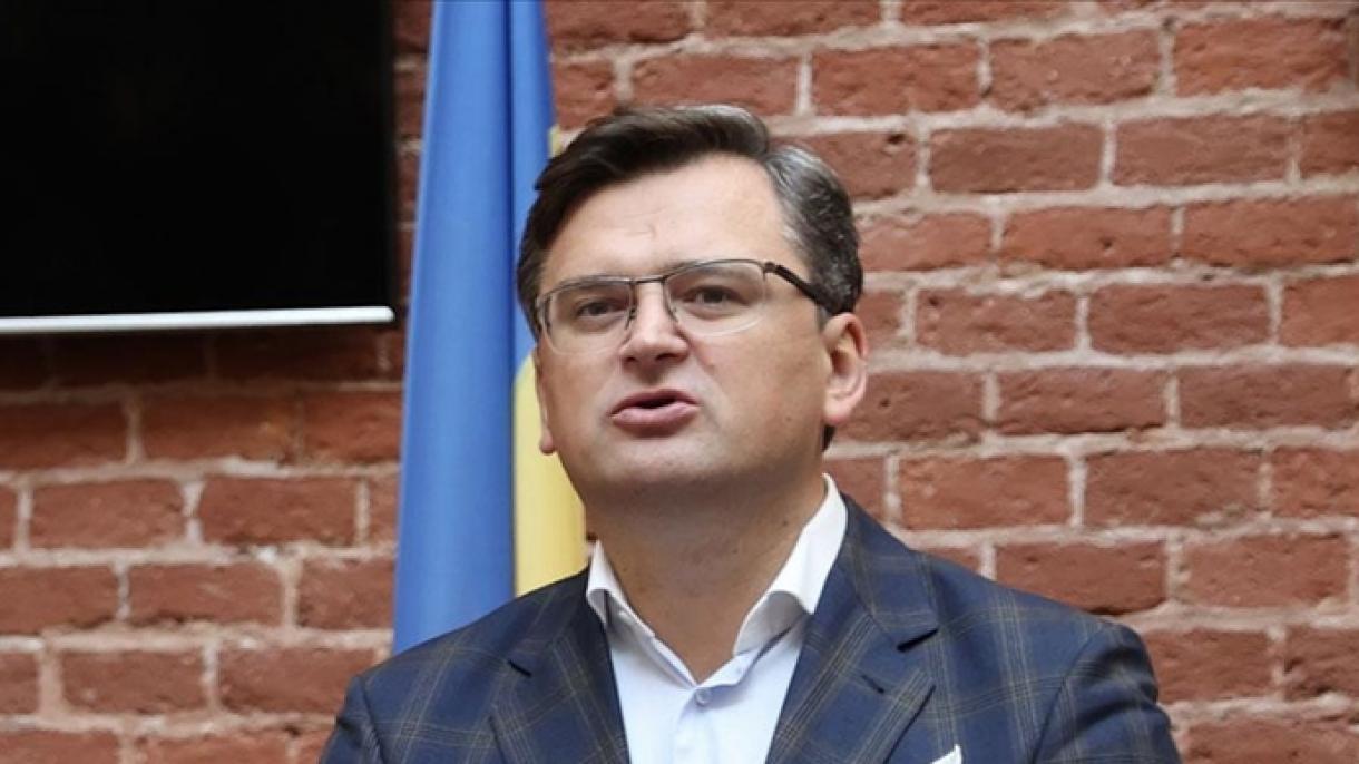 Kuleba: “Çavuşoglu defendió la soberanía de Ucrania en tiempos más difíciles”