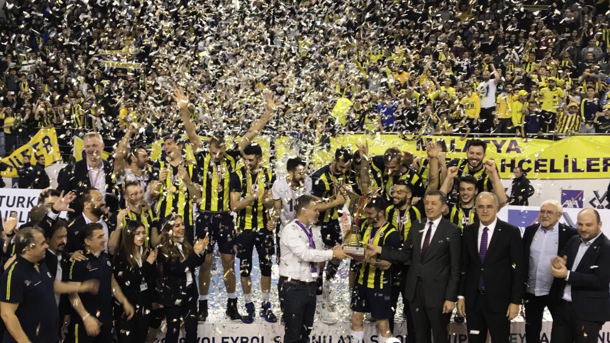 Fenerbahçe se consagra campeão no vôlei