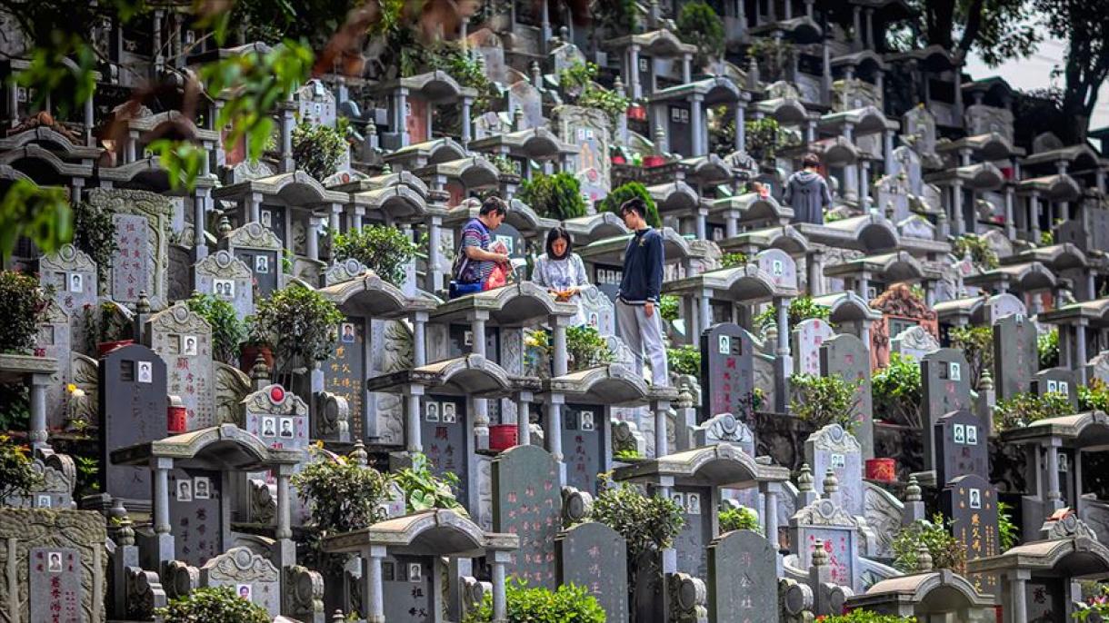 چین: مُردوں کا تہوار، اندرون ملک سیاحت عروج پر پہنچ گئی