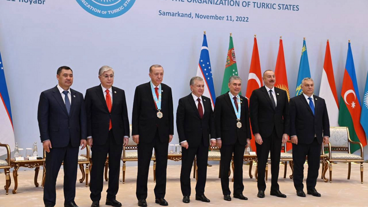 O‘zbekiston Prezidenti turkiy dunyo mukofotlarini topshirdi