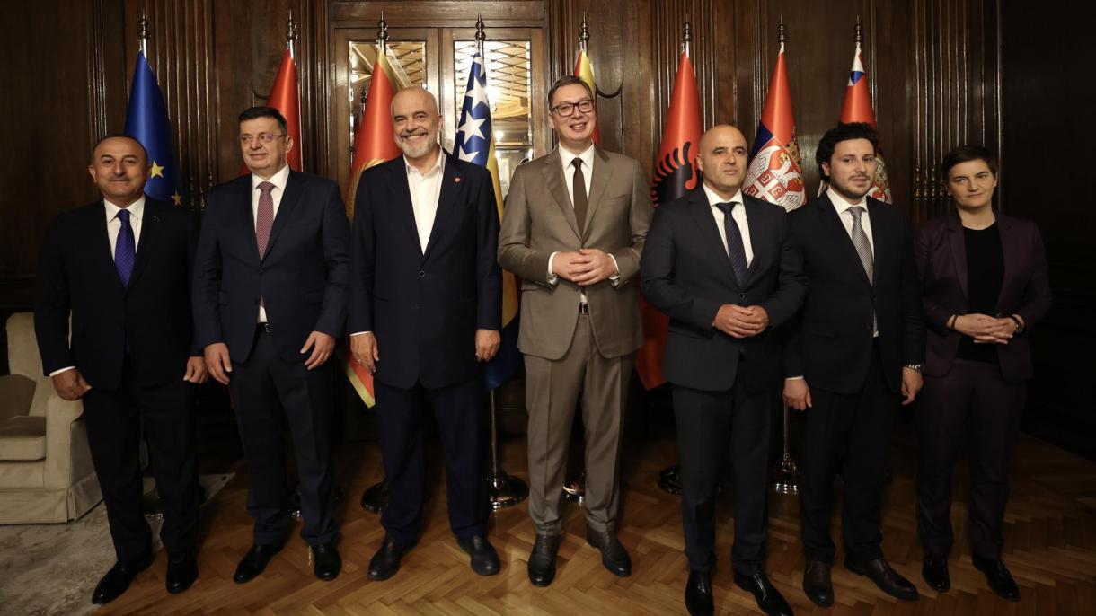 ترک وزیر خارجہ کا دورہ سربیا