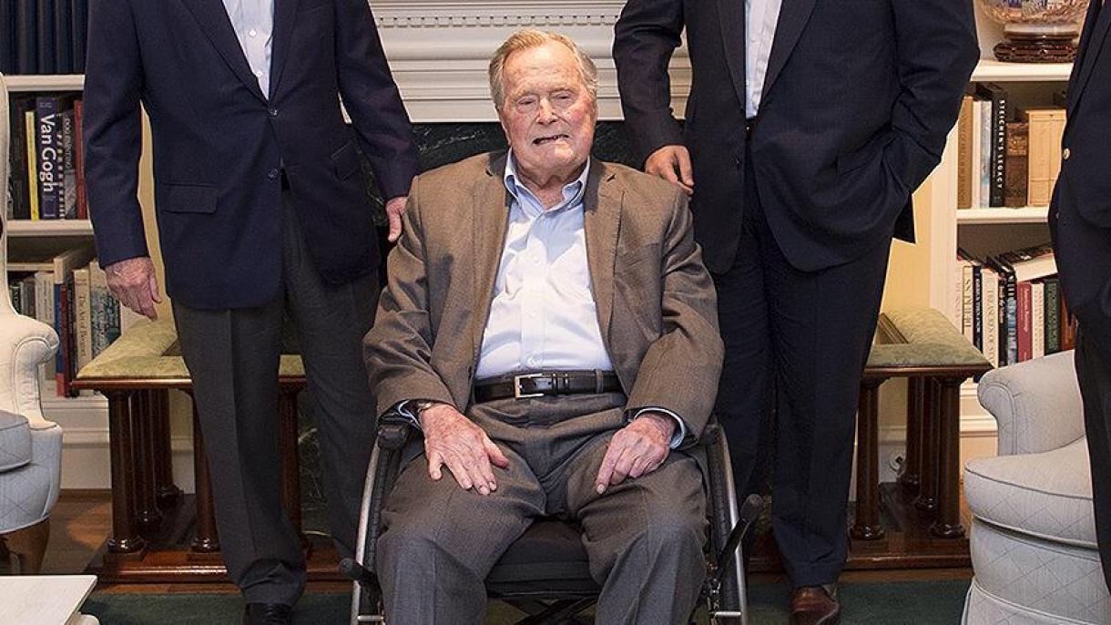 George H.W. Bush, è stato ricoverato in un ospedale del Maine