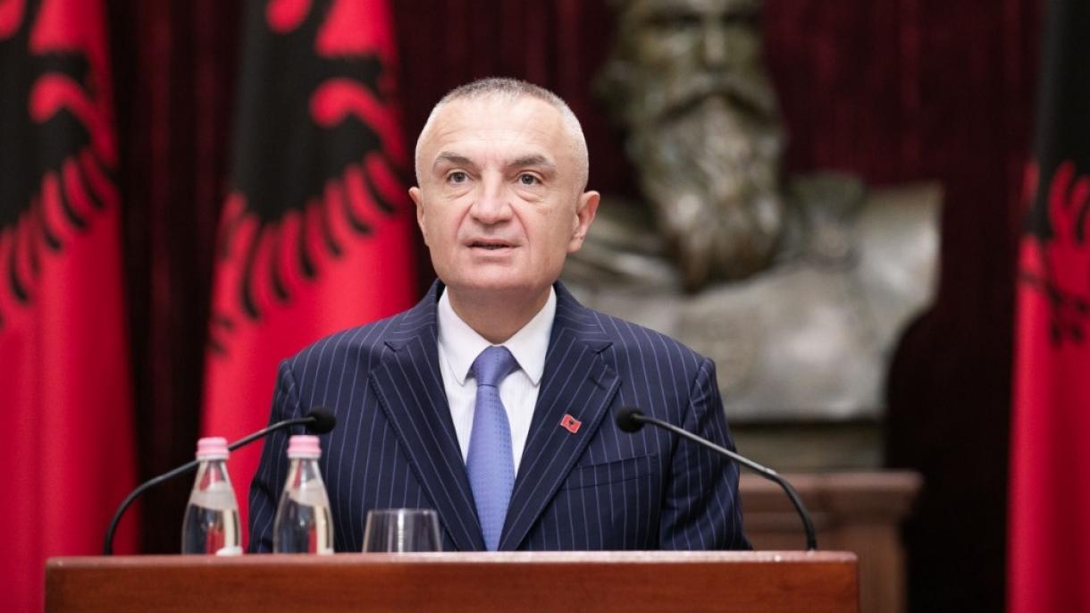Албания президенті міндеттен алынады