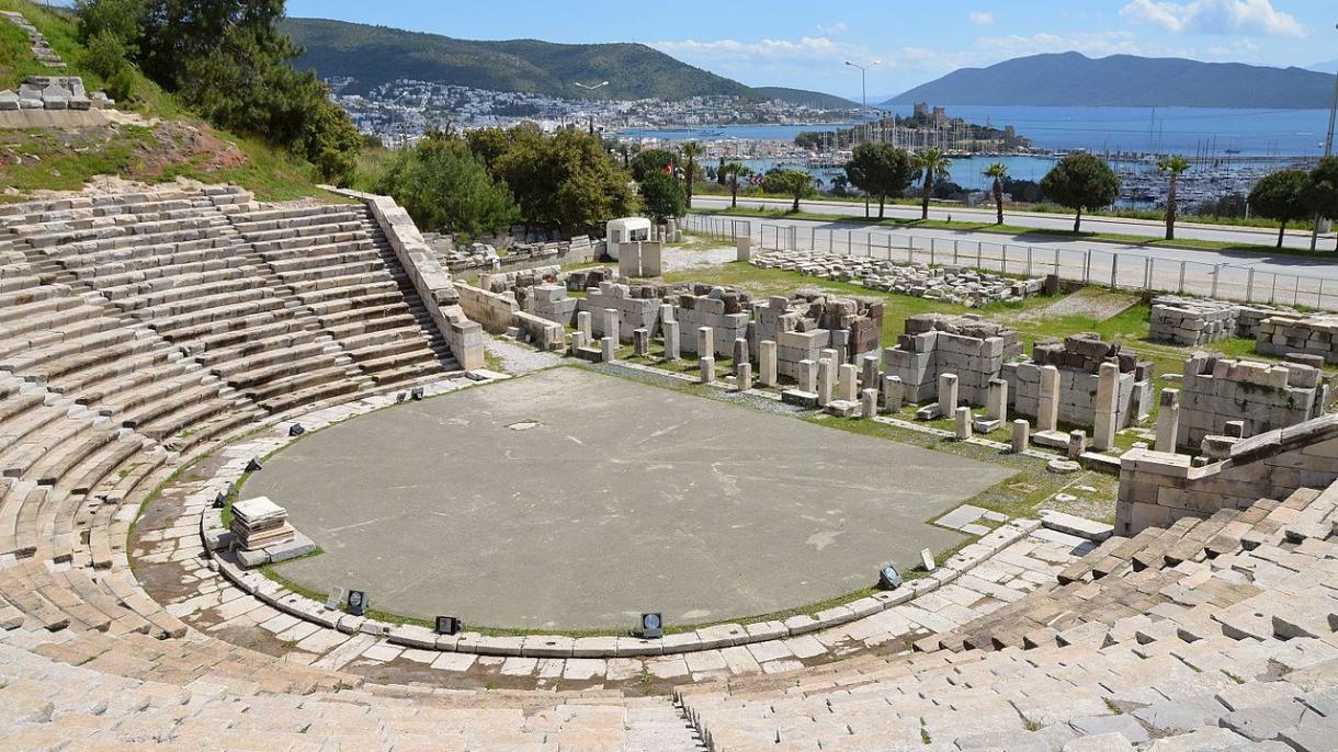 Halikarnas antik kenti tiyatrosu.jpg