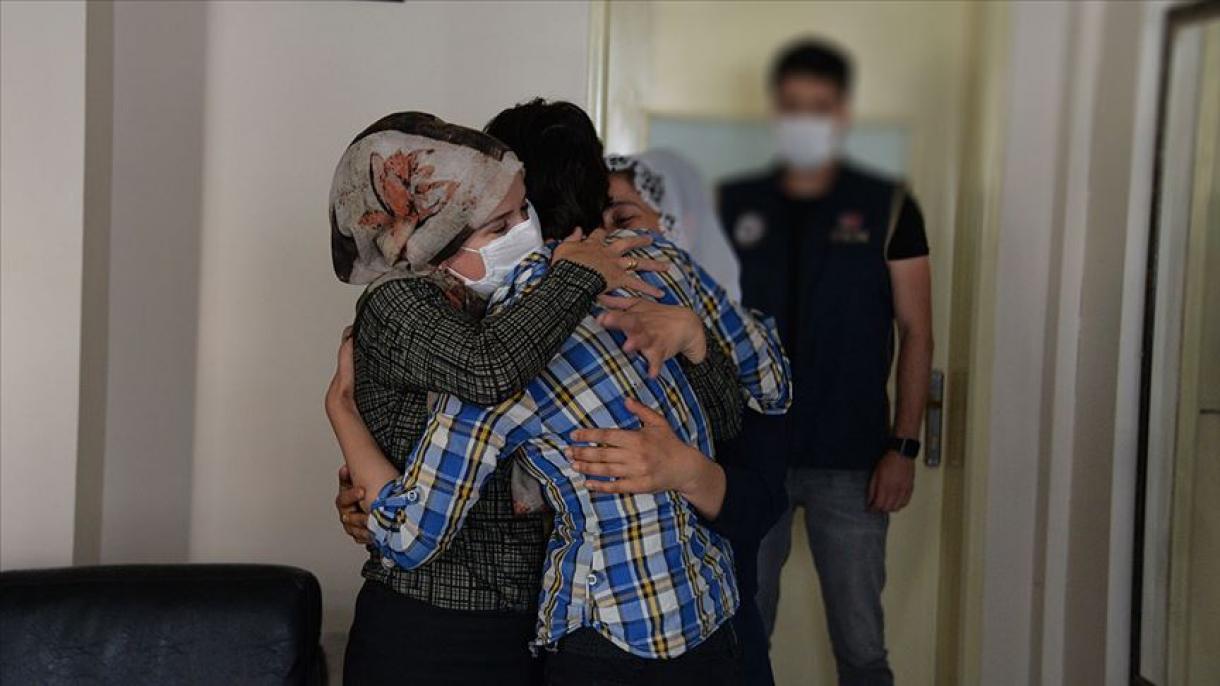 テロ掃討 投降者の姿に心を動かされ 女テロリストが投降 テロ掃討 投降者の姿に心を動かされ 女テロリストが投降