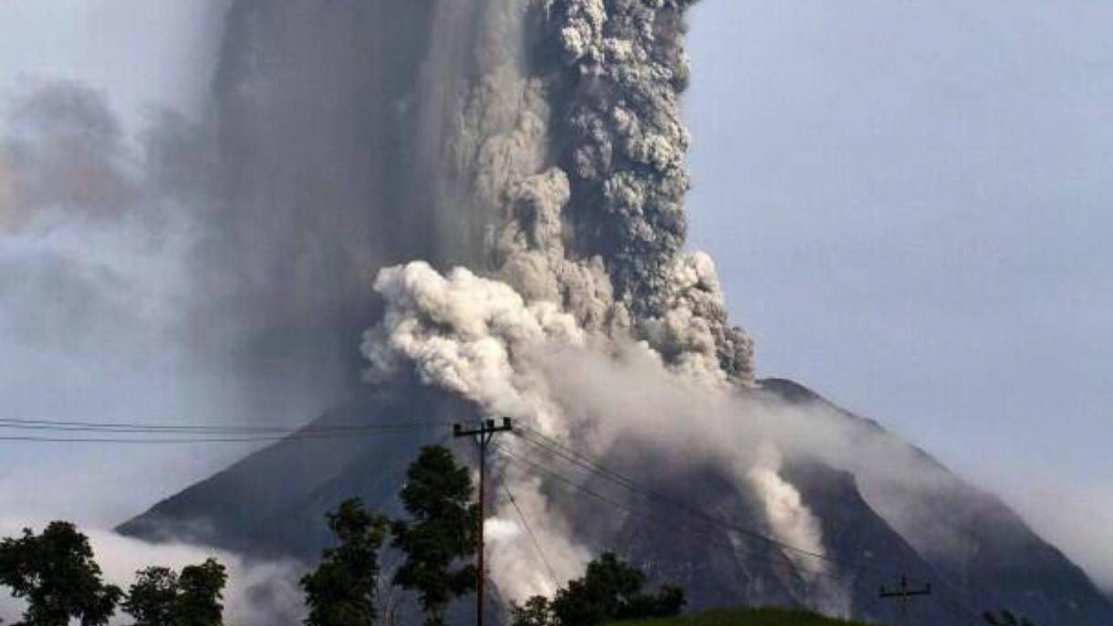 Meksikadaky Kolima wulkany ýene-de hereket etmäge başlady