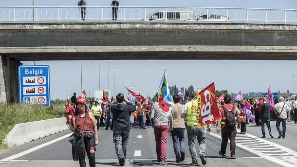 fransa belçika protesto.jpg