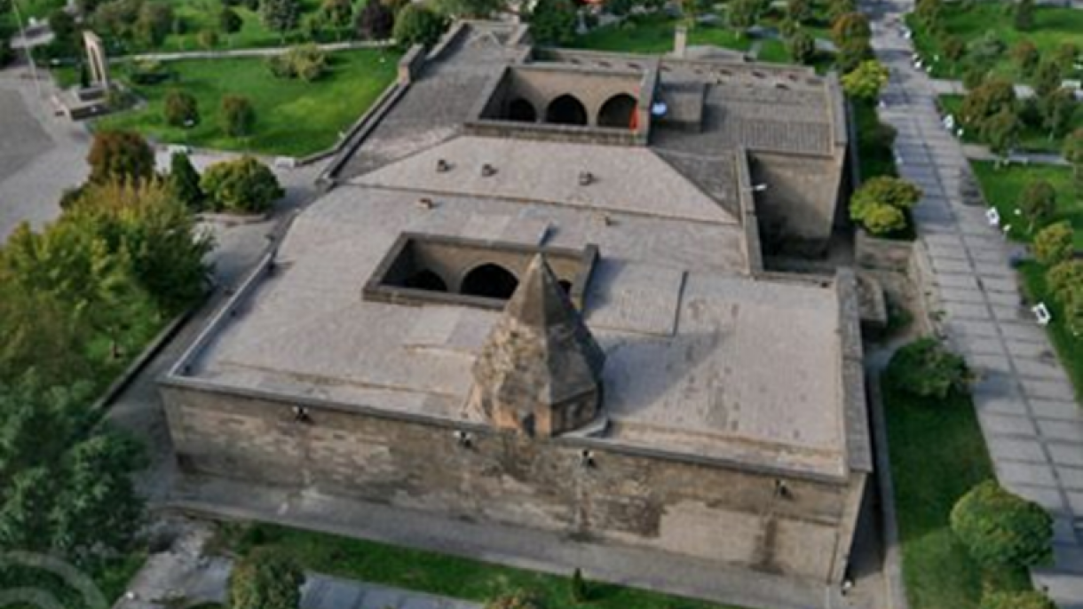 Dünyanın ilk tibb fakültəsinin 13- cü əsrdə Kayseridə açıldığını bilirsinizmi?