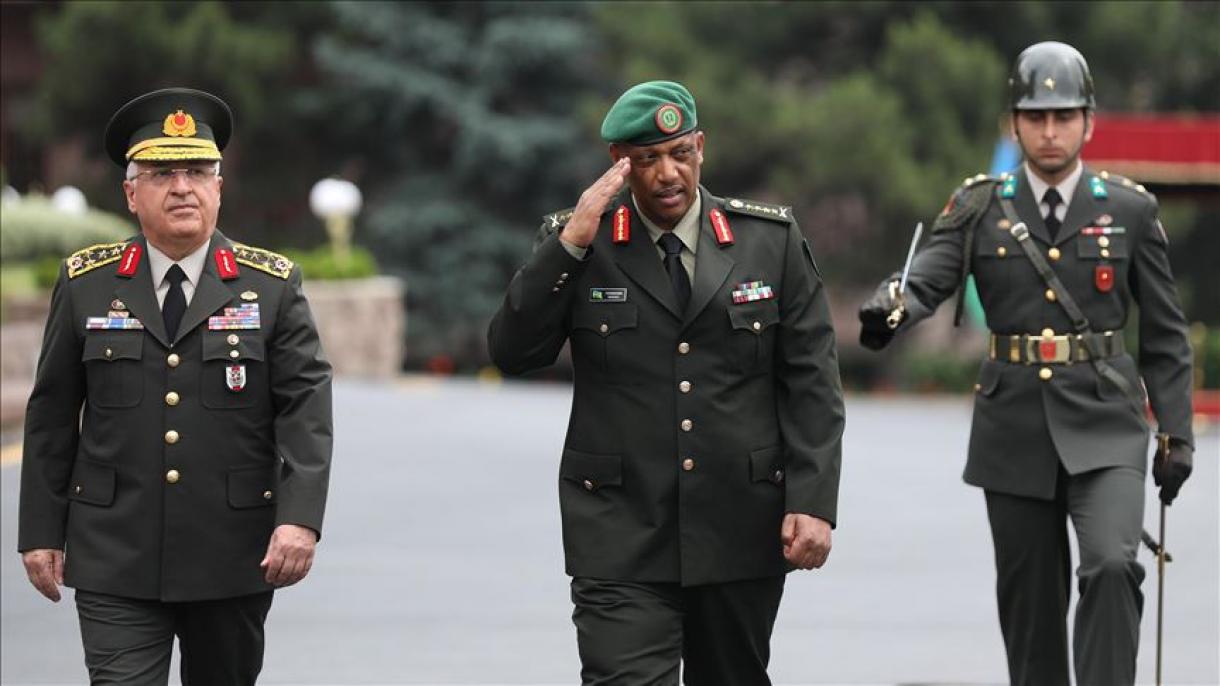 دیدار روسای ستاد مشترک ارتش ترکیه و روآندا در آنکارا