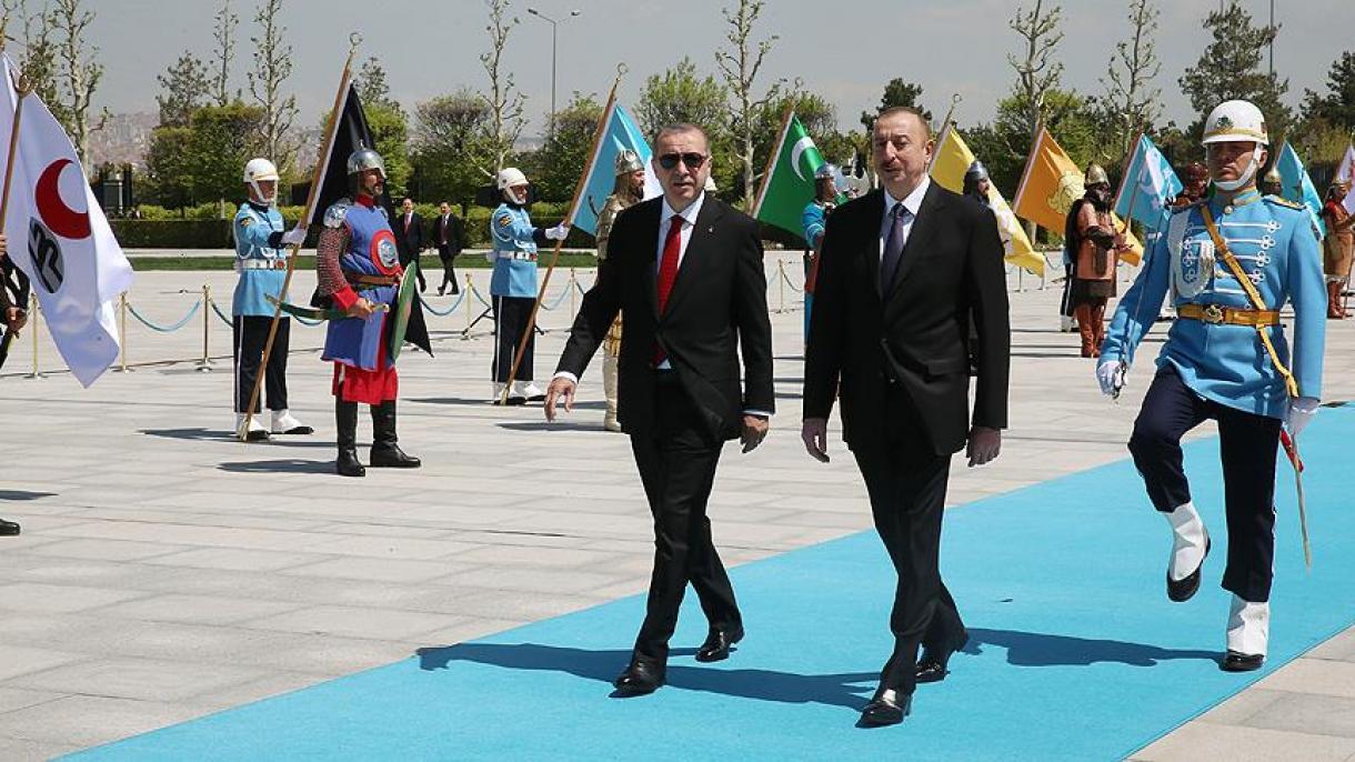 Президент Ердоған Ильхам Әлиевті салтанатпен қарсы алды