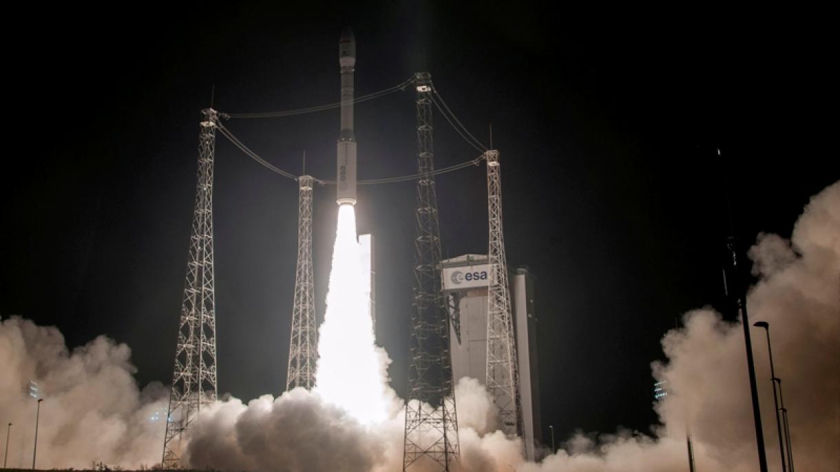 Marrocos lança satélite "MOHAMMED VI-B" no espaço