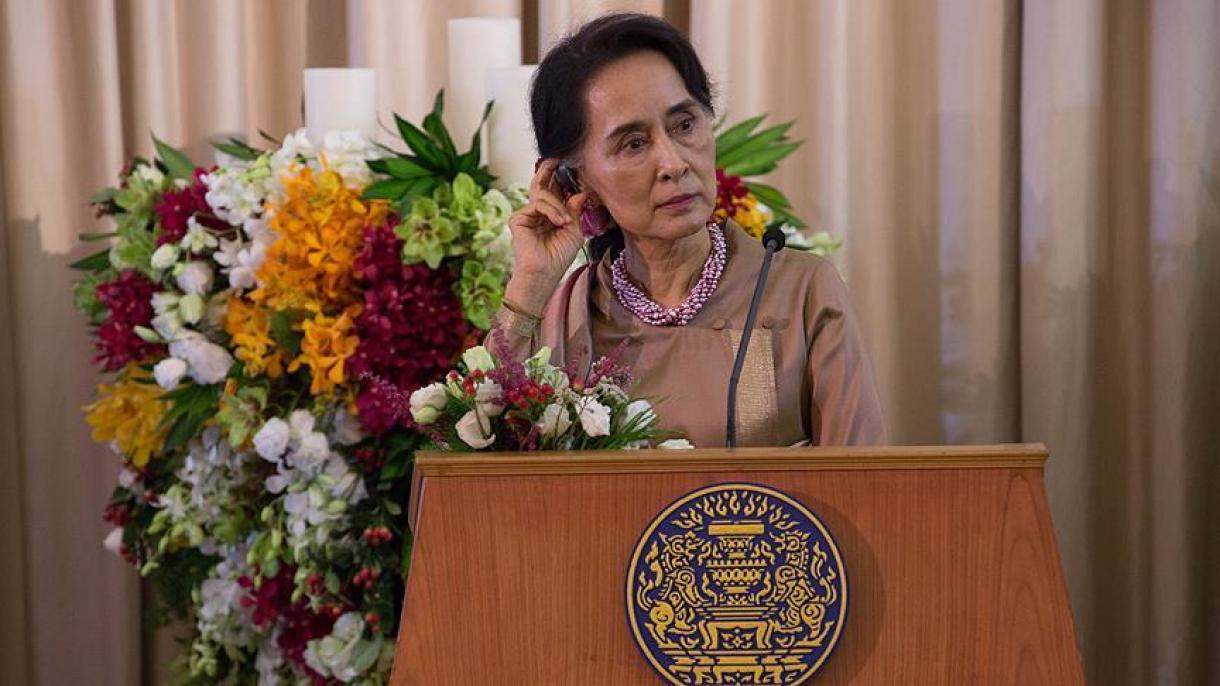 "Oxford Azadlıq Nişanı" Aung San Çiinin əlindən alınır
