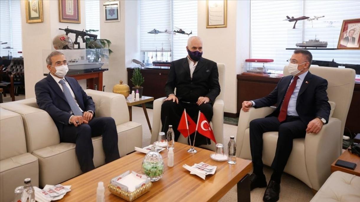 Albânia se interessa pelos projetos da indústria de defesa turca