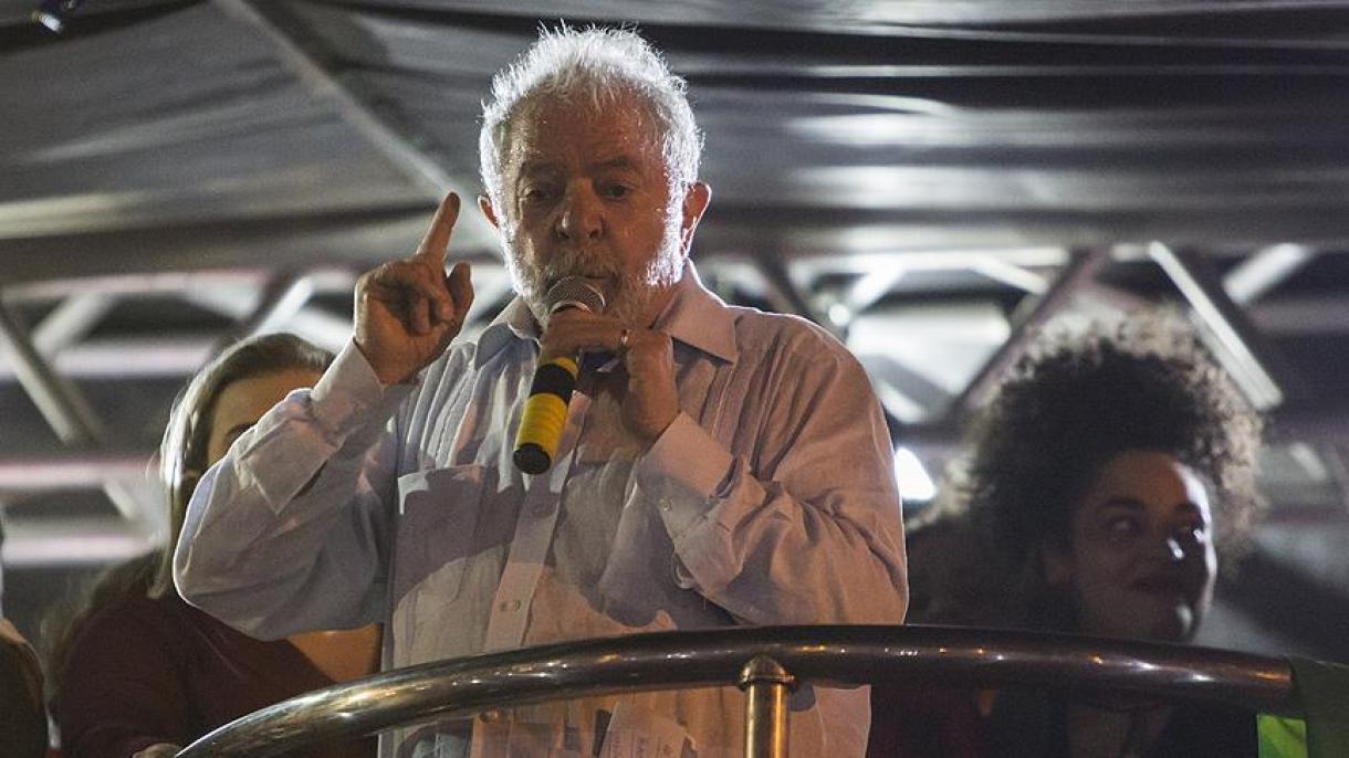 Luiz Inacio Lula da Silva volt brazil elnök nem adta meg magát a rendőrnek