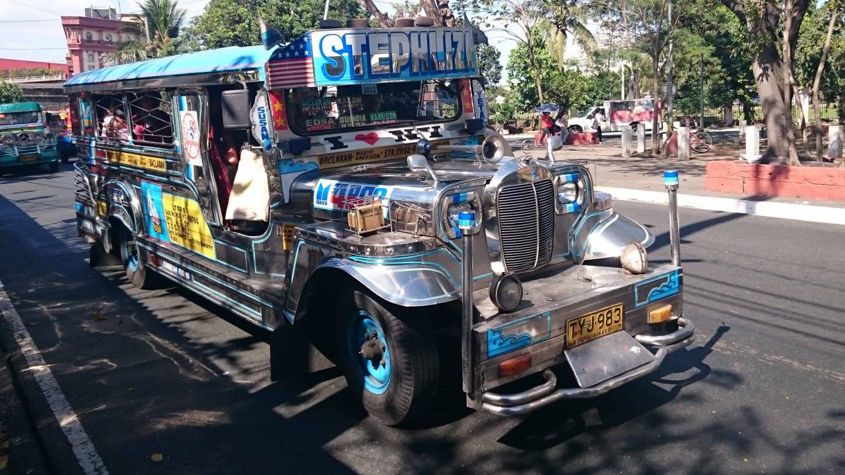 Filippinda ikki avtobusning to'qnashib ketishi oqibatida 20 kishi halok bo'ldi