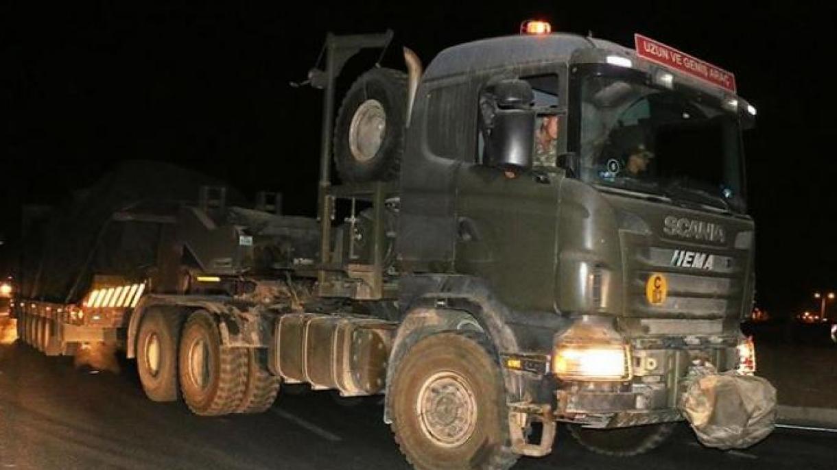 O exército turco reforça sua presença na fronteira com a Síria
