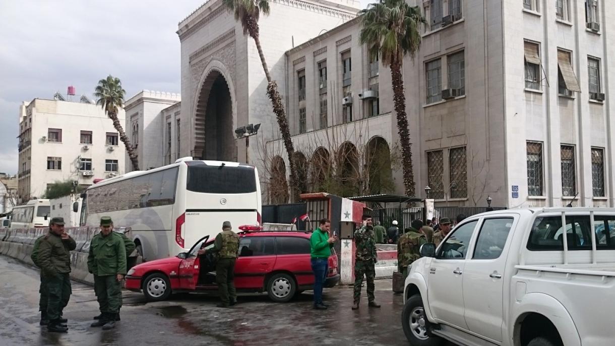 Atentado suicida se cobra decenas de vidas en el palacio de justicia en Damasco