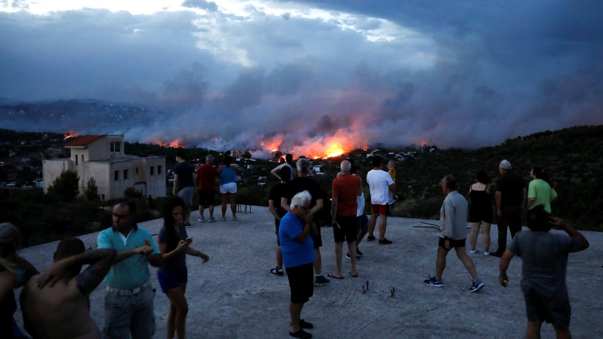 یونان میں جنگلات کی آگ نے ملک بھر میں تہلکہ مچا دیا