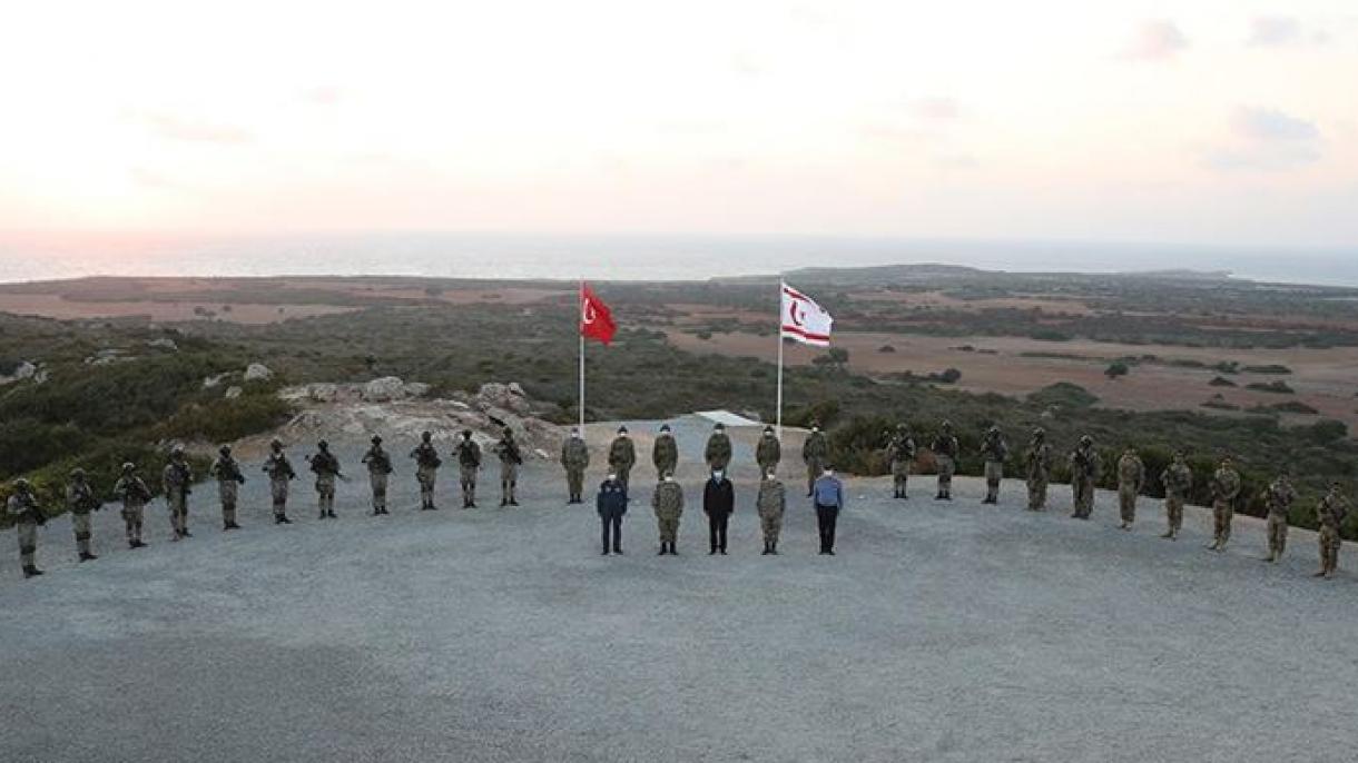 Ministro de Defensa Nacional presencia el Ejercicio de Tormenta Mediterránea en Chipre del Norte