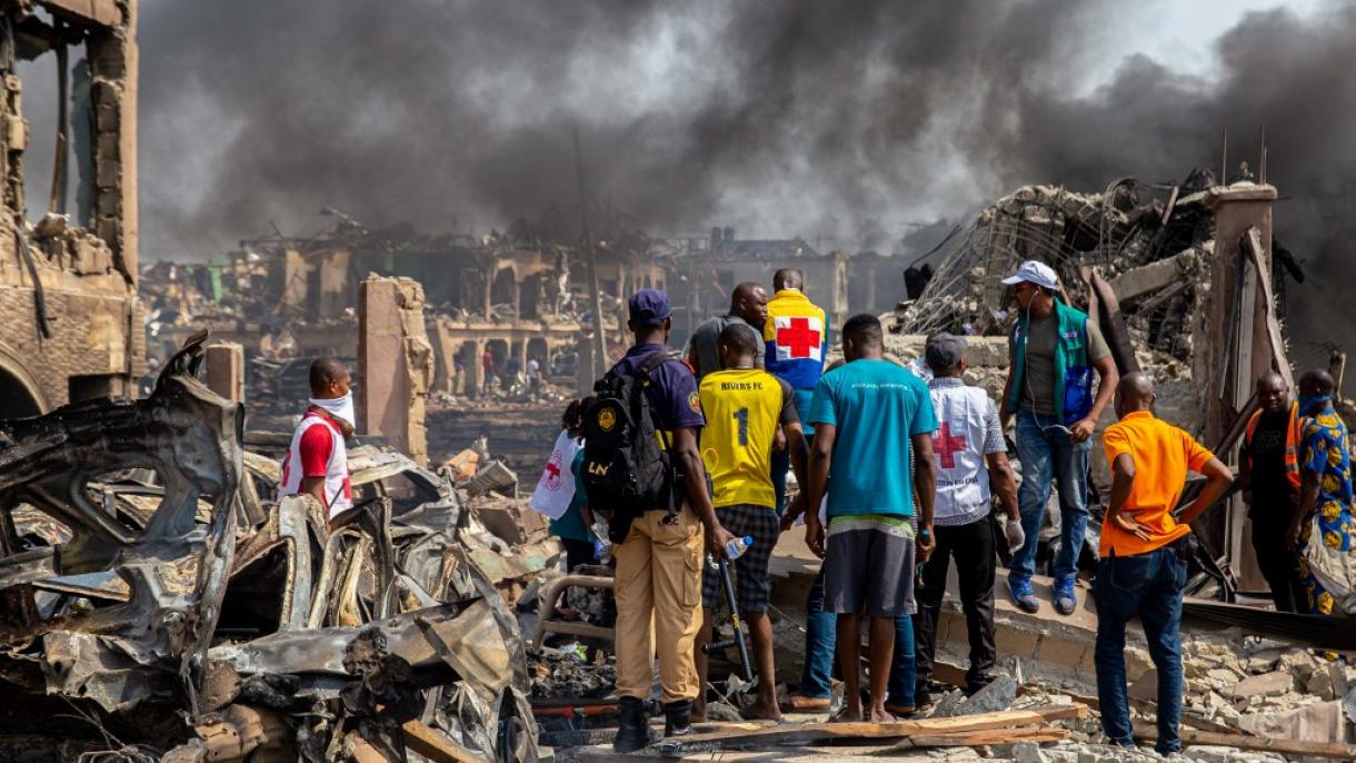 Explosión de oleoducto se cobra la vida más de docena de personas en Nigeria