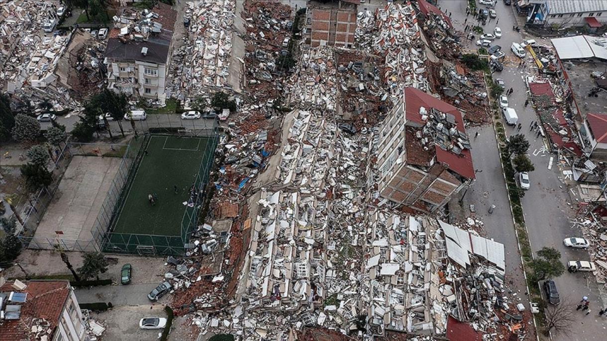 土耳其7.7 级大地震导致1651人遇难