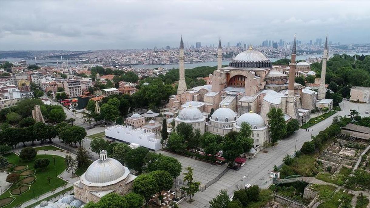 "Аясофияны ғибадатқа ашу тарихи әлем мұрасы куәлігіне нұқсан келтірмейді"