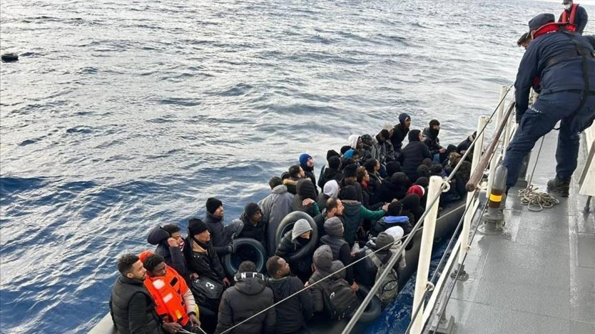 38 مهاجر غیرقانونی در سواحل آیوالیک توسط گارد ساحلی ترکیه نجات داد