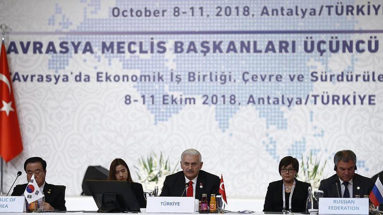 Binali Yıldırım: “Armenia debe terminar sus alegaciones absurdas”